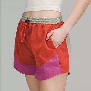 Evergreen, high rise short